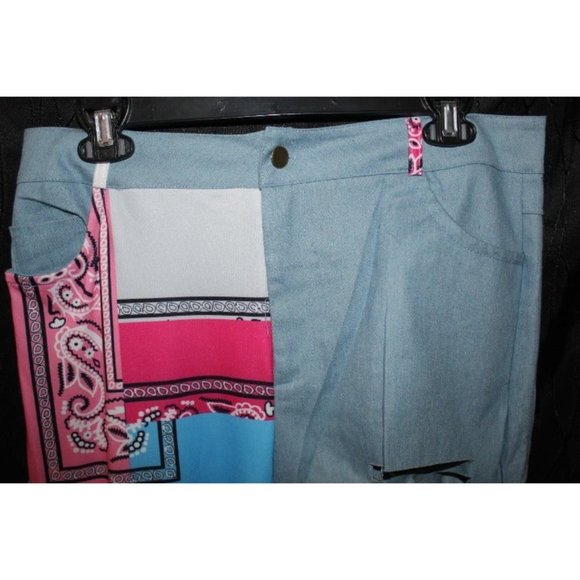 Women's Multi-Colored Bandana Patched Jeans With Pre Cut Rips Size 2XL - Picture 3 of 9